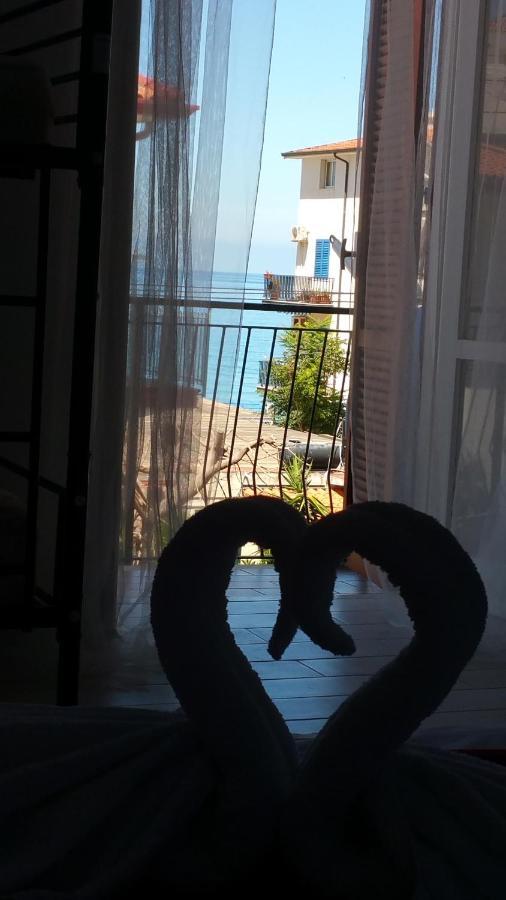 Bed and Breakfast A Due Passi Dal Mare Acquappesa Exterior foto