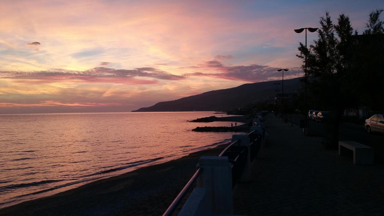 Bed and Breakfast A Due Passi Dal Mare Acquappesa Exterior foto